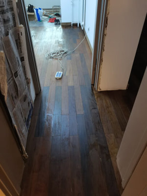 地板蠟油 為木地板注入持久光澤與保護(hù)